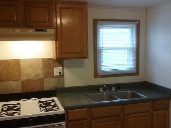 3rd image of 225 Mifflin Ave