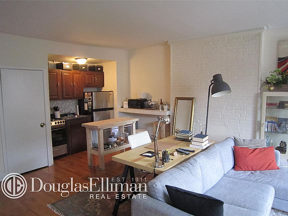 4th image of 27 Grace Ct APT 10