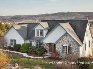 398 Big Spring Rd, Robesonia, PA 19551