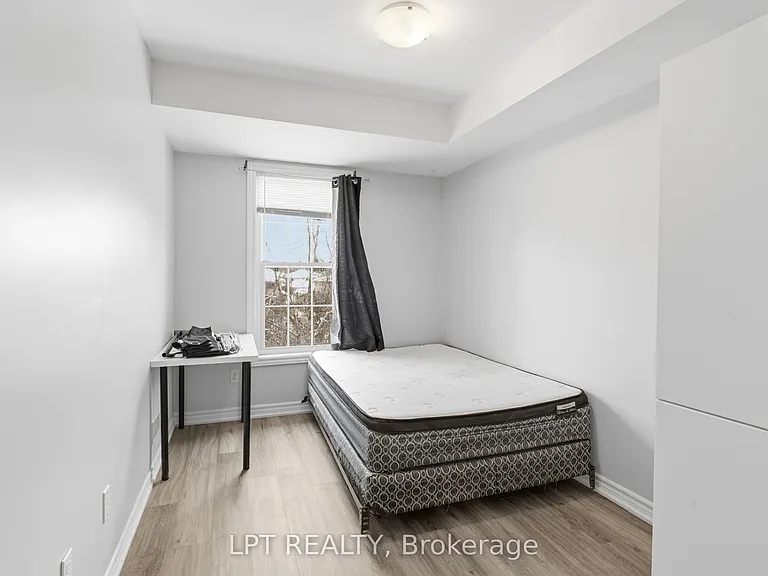 244 Penetanguishene Rd #4 — Photo 13