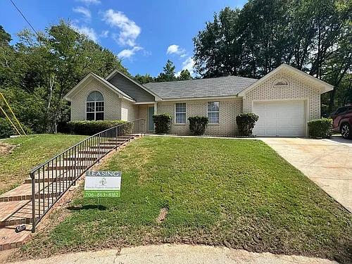 2945 Pointewest Dr Photo 1