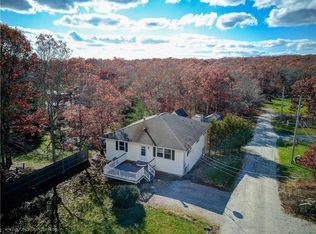 27 Ethans Way, Tiverton, RI 02878