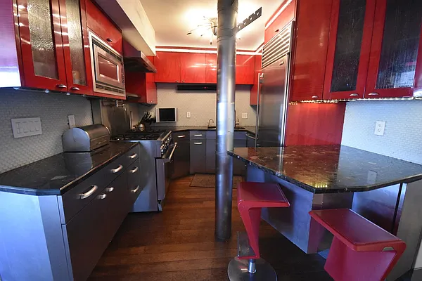 Rented by Luxury Habitat | media 25