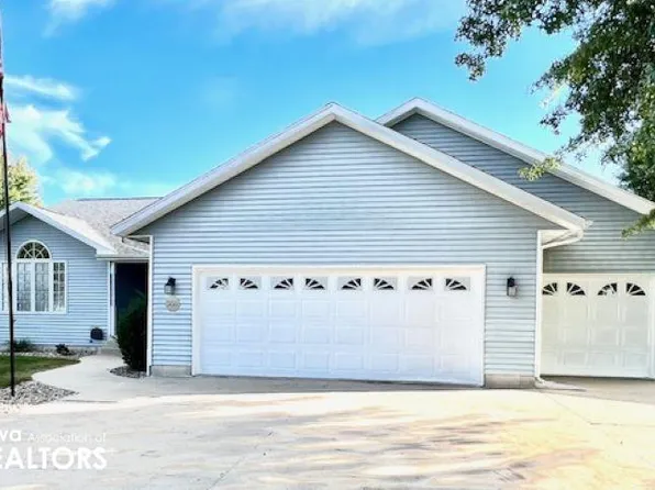308 E Old Orchard Dr, Mount Pleasant, IA 52641