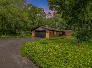 1910 Forest Shores Dr SE, Grand Rapids, MI 49546