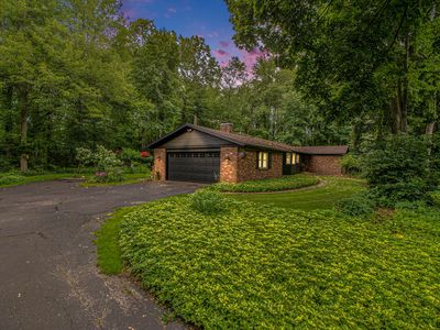 1910 Forest Shores Dr SE, Grand Rapids, MI, 49546