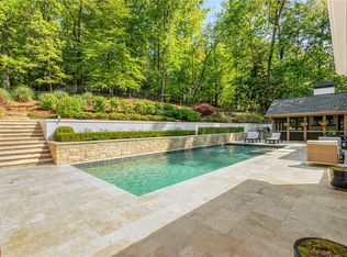 1100 Kingston Dr, Sandy Springs, GA 30342