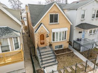 6825 S Rockwell St, Chicago, IL