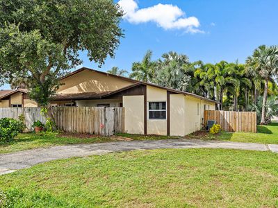 8667 Uranus Terrace, West Palm Beach, FL, 33403