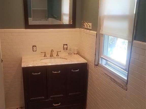 4th image of 310 Wilson Ave