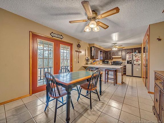 5th image of 1201 N Navajo St