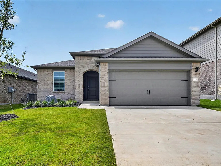 3330 Catamount Dr — Photo 1
