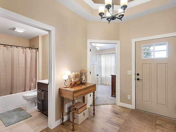 4th image of 2535 Pheasant Creek Cir