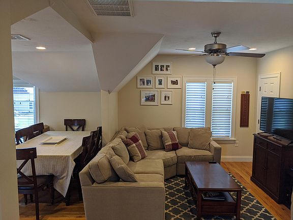 4th image of 21 Jenny Lind St APT 2