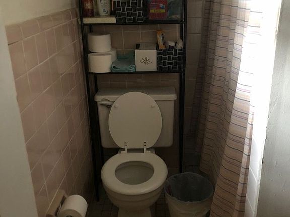 4th image of 412 Spruce St #9845400