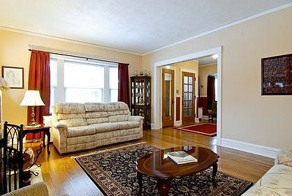 3rd image of 6330 N Paulina St
