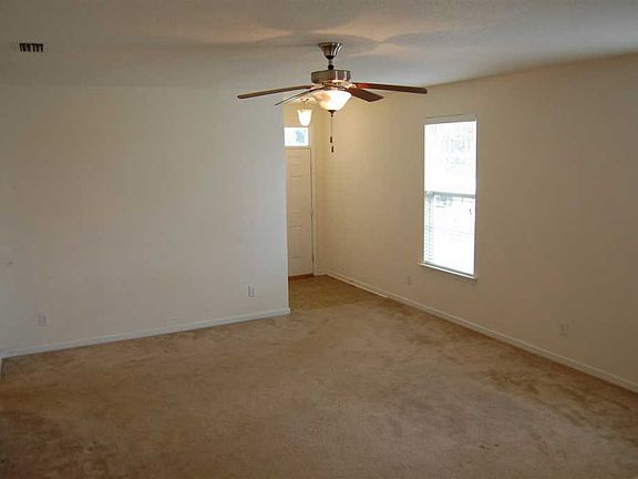4th image of 2417 Orange Ave E