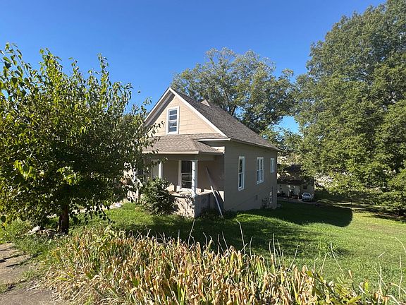 2nd image of 425 S 6th St