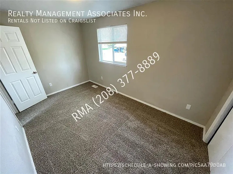 1339 W Sandalwood Dr — Photo 3