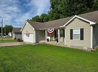 189 Foxfire Rd, Paris, TN 38242