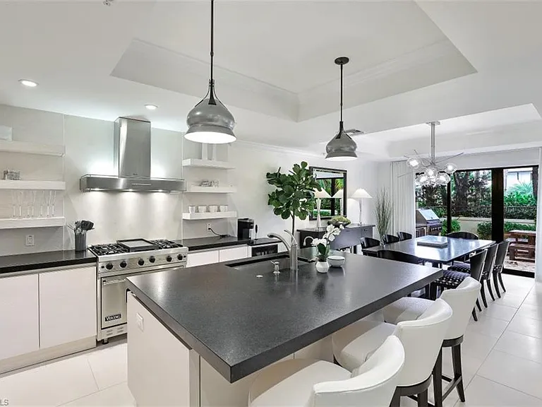 270 5th Ave S #H-2 — Photo 9