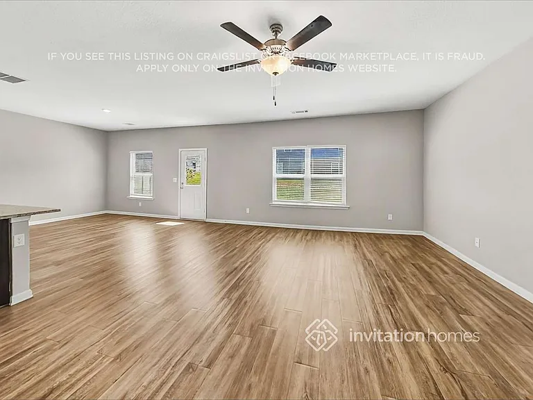 407 Vermeer Ct — Photo 6