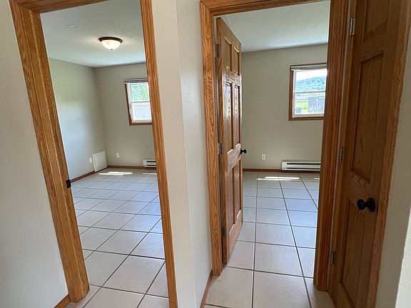 4th image of 627 Welshire Dr APT B