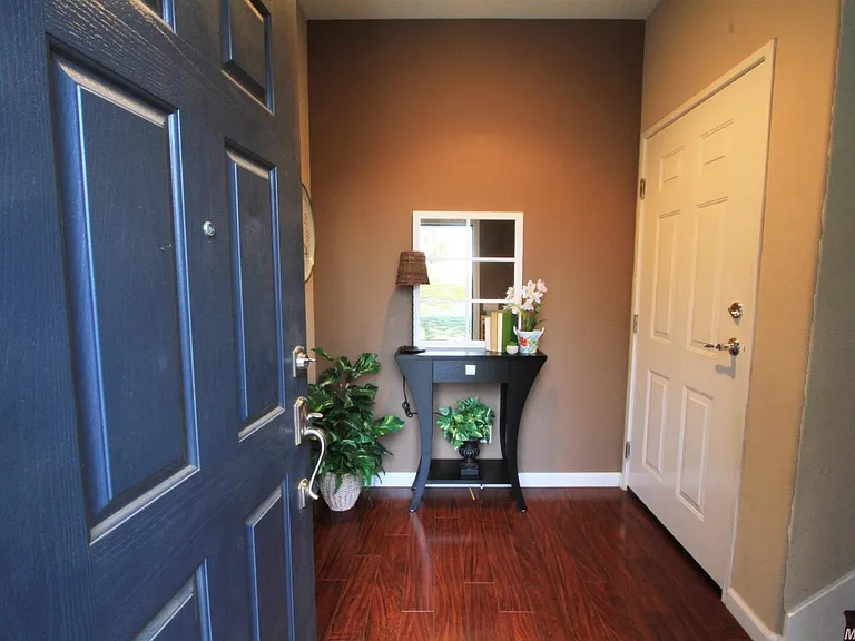 193 W Luna Loca Ln — Photo 2