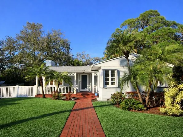 220 Lyndhurst St, Dunedin, FL 34698