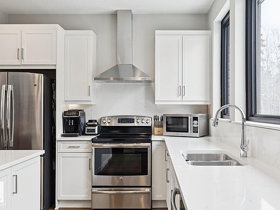 4th image of 1304 Rutherford Rd SW #9