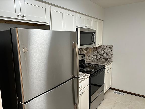 2nd image of 510 S Robin Rd #510