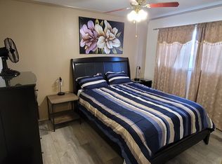 20933 Blythe St, Canoga Park, CA 91304