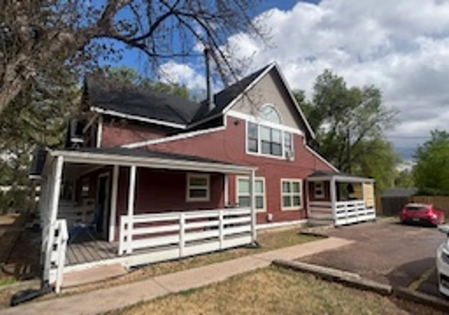 Charming 1 bedroom, 1 bathroom unit located in the heart of downtown Colorado Springs! — Photo 4