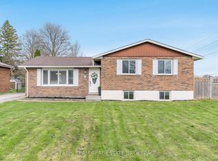 201 Christopher St, Clearview, ON L0M 1S0