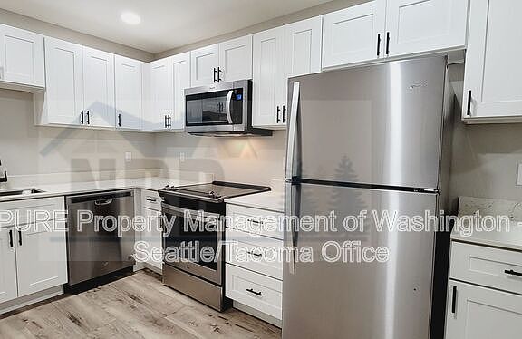 3rd image of 806 S 39th St Unit B