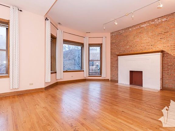 3rd image of 1464 W Carmen Ave #3JS
