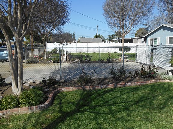 5th image of 3930 E Grand Ave
