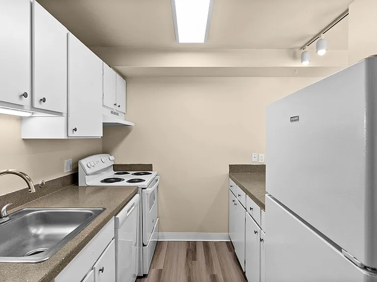 Bergen Apartments — Photo 8