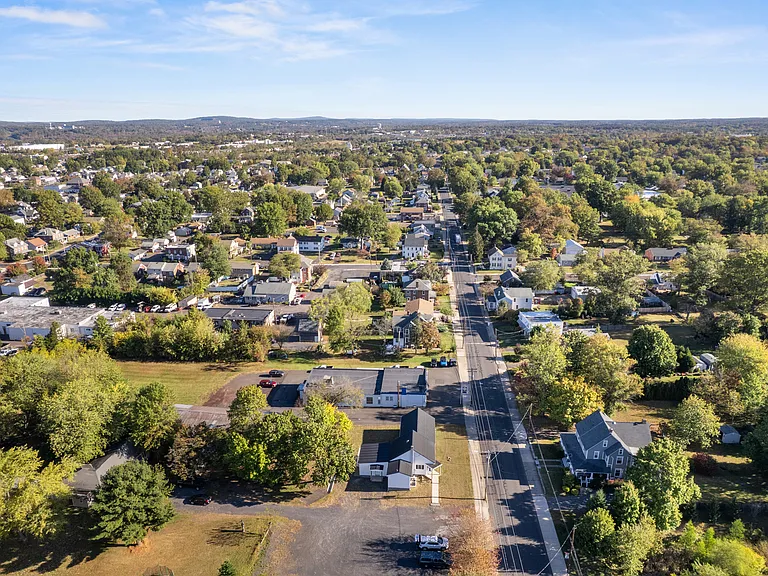 325 W Reliance Rd — Photo 34