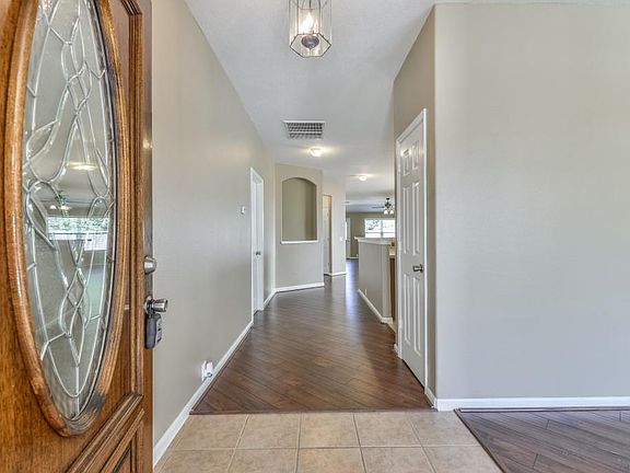 5th image of 4739 Markham Woods Ct