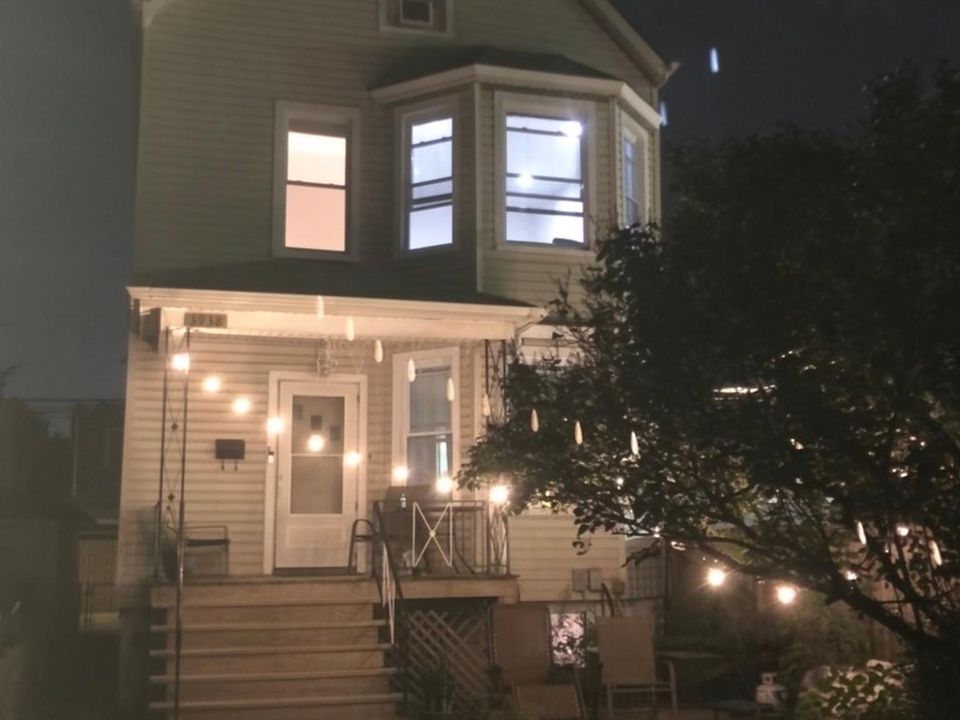 1st image of 3938 N Albany Ave #2
