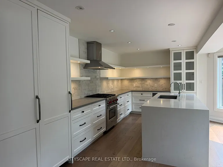 2009 Waters Edge Dr — Photo 32