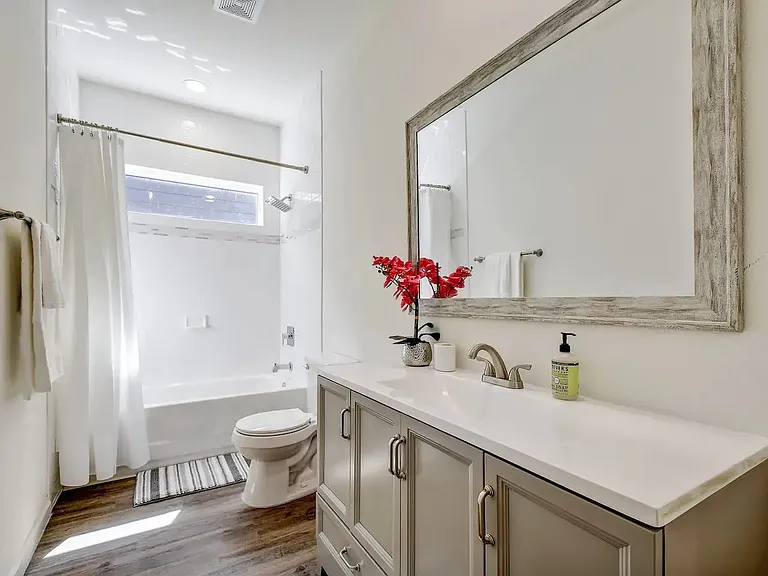 Upstairs hallway bathroom