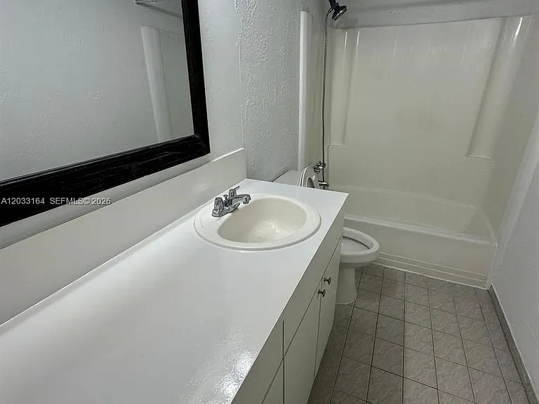 2800 NW 56th Ave #G201 — Photo 7