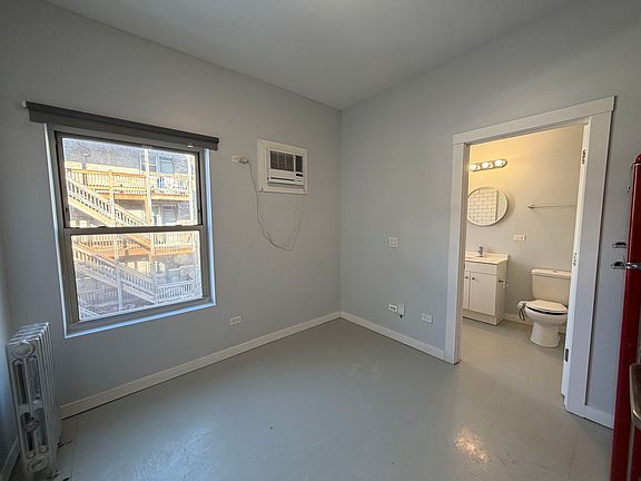 2nd image of 4701 N Racine Ave #207