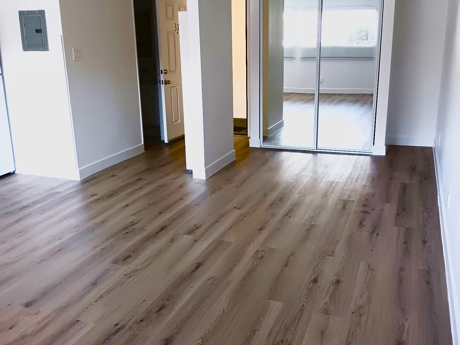 Studio, 450 sqft, $1,495 — Photo 3