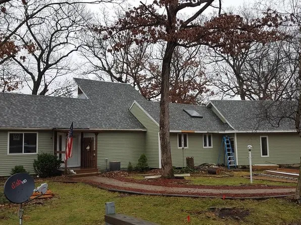 708 Kaskaskia Dr, Dixon, IL 61021