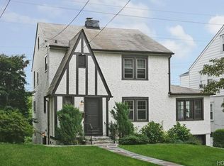 15 Gramatan Dr, Yonkers, NY 10701