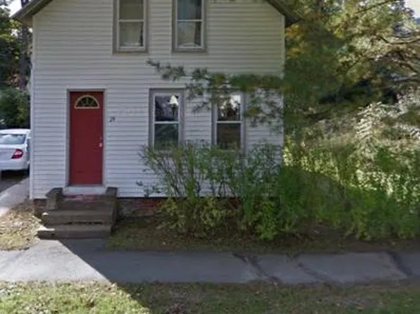 24 McClellan St #A, Amherst, MA 01002