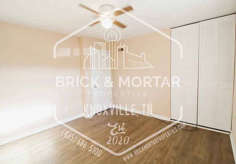 507 S Cedar St — Photo 14